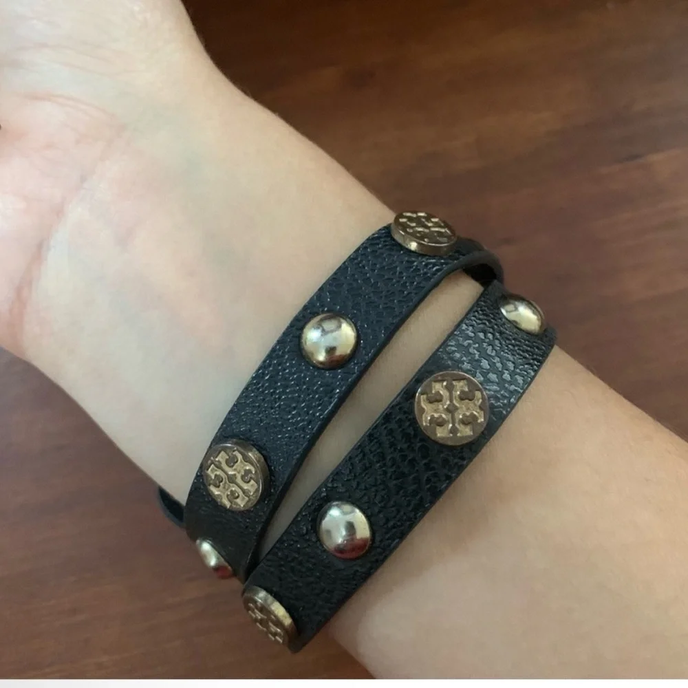 Tony Burch Double Wrap Logo Stud Bracelet Black Leather Gold Tone